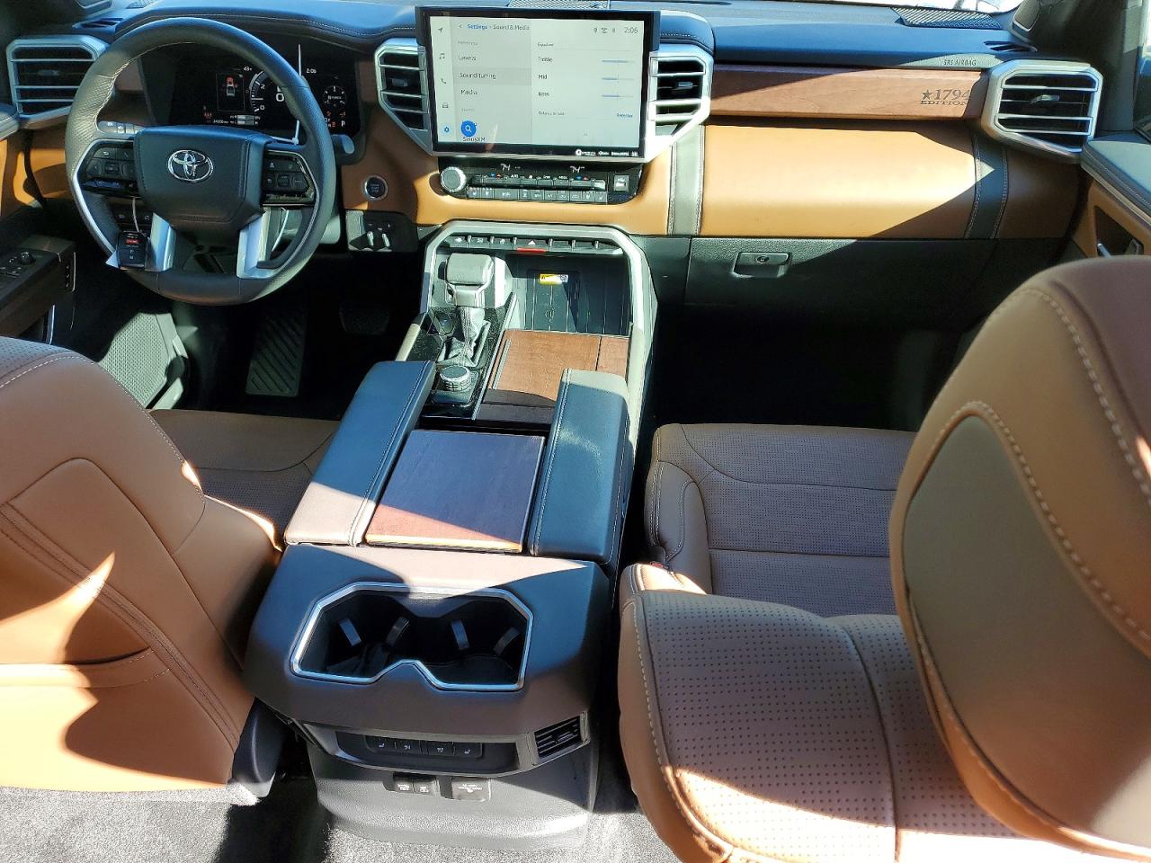 2024 TOYOTA TUNDRA CREWMAX PLATINUM photo 8