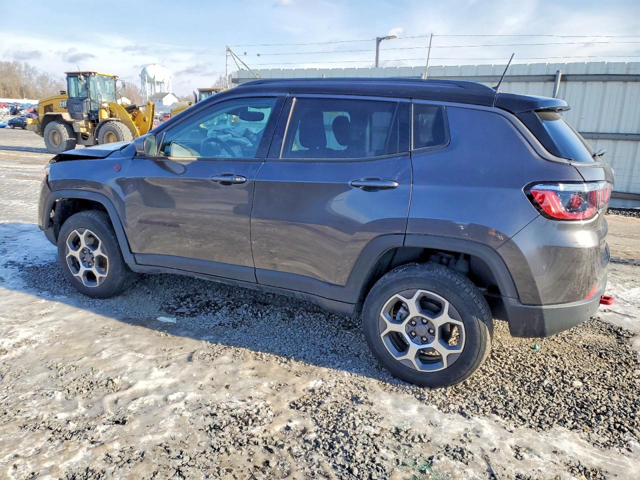 2022 JEEP COMPASS TRAILHAWK photo 2