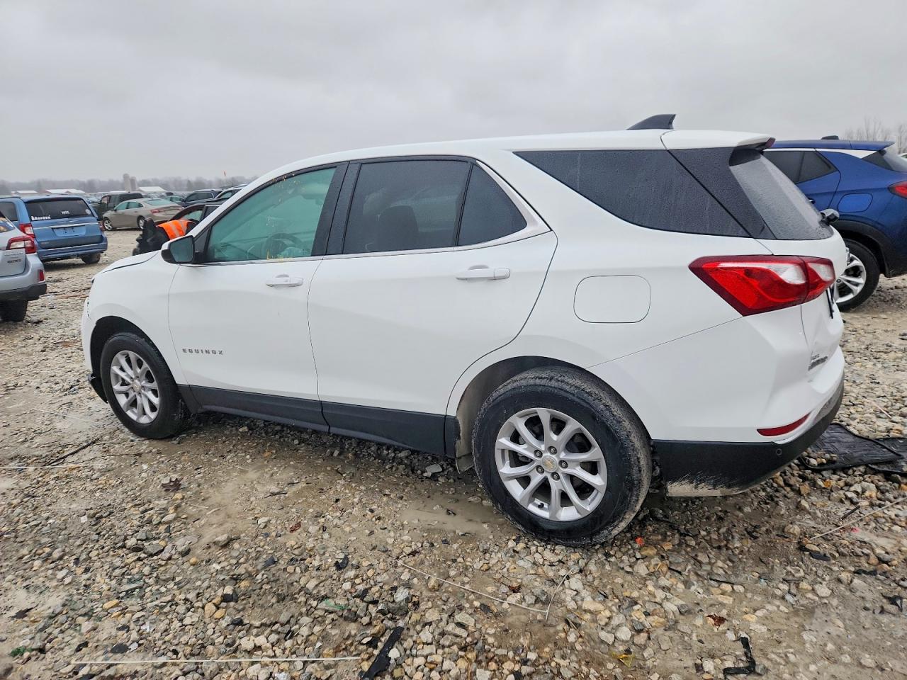 2021 CHEVROLET EQUINOX LT photo 2