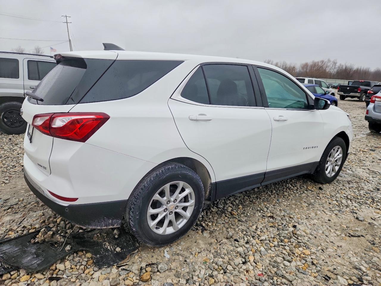 2021 CHEVROLET EQUINOX LT photo 3