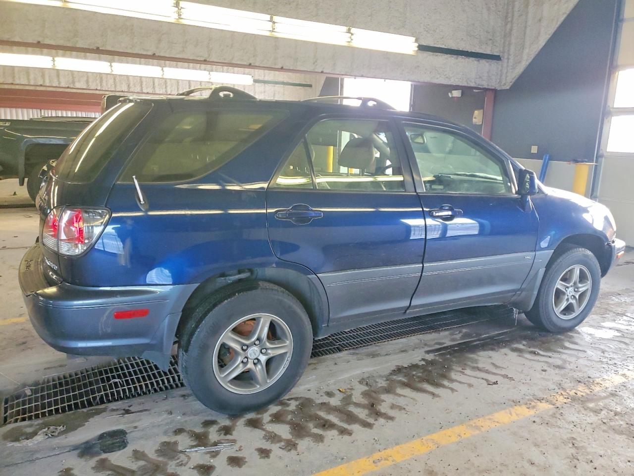 2002 LEXUS RX 300 photo 3