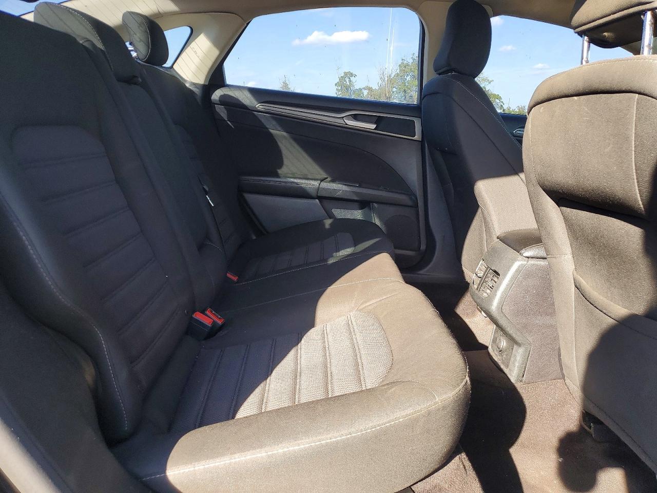 2020 FORD FUSION SE photo 10