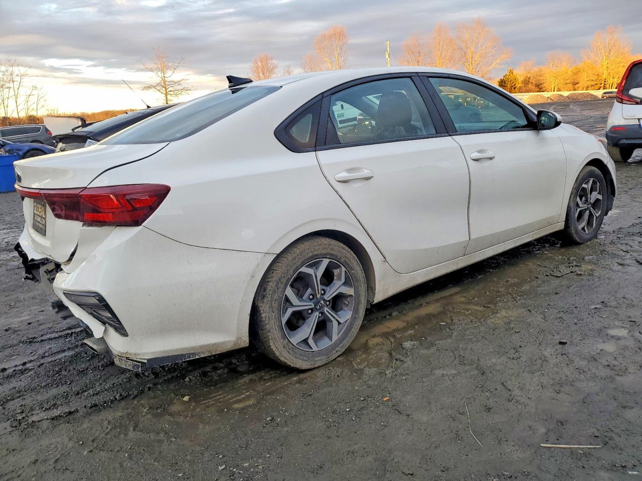 2019 KIA FORTE FE photo 3