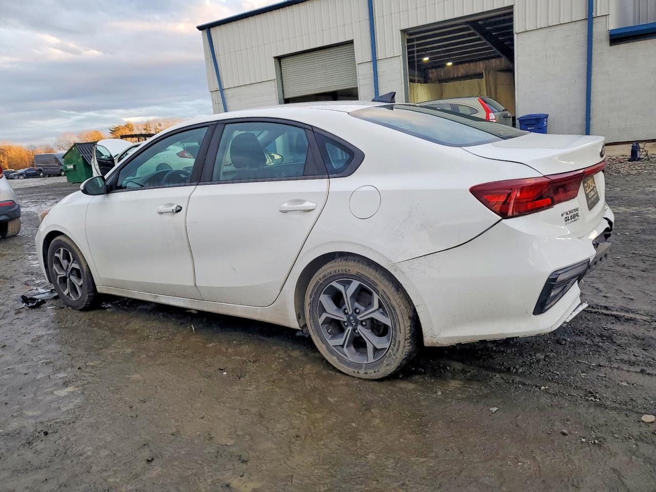 2019 KIA FORTE FE photo 2