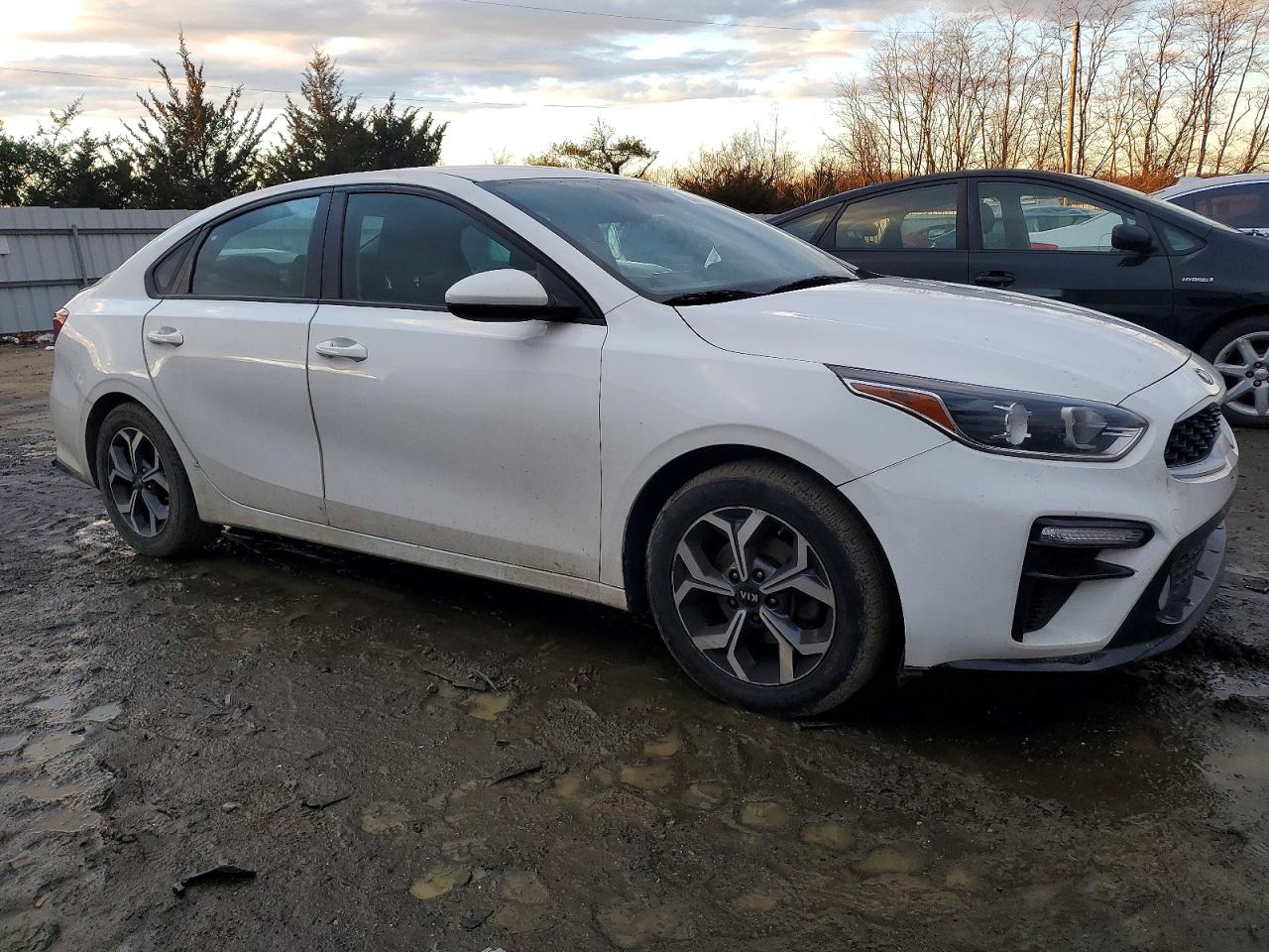 2019 KIA FORTE FE photo 4