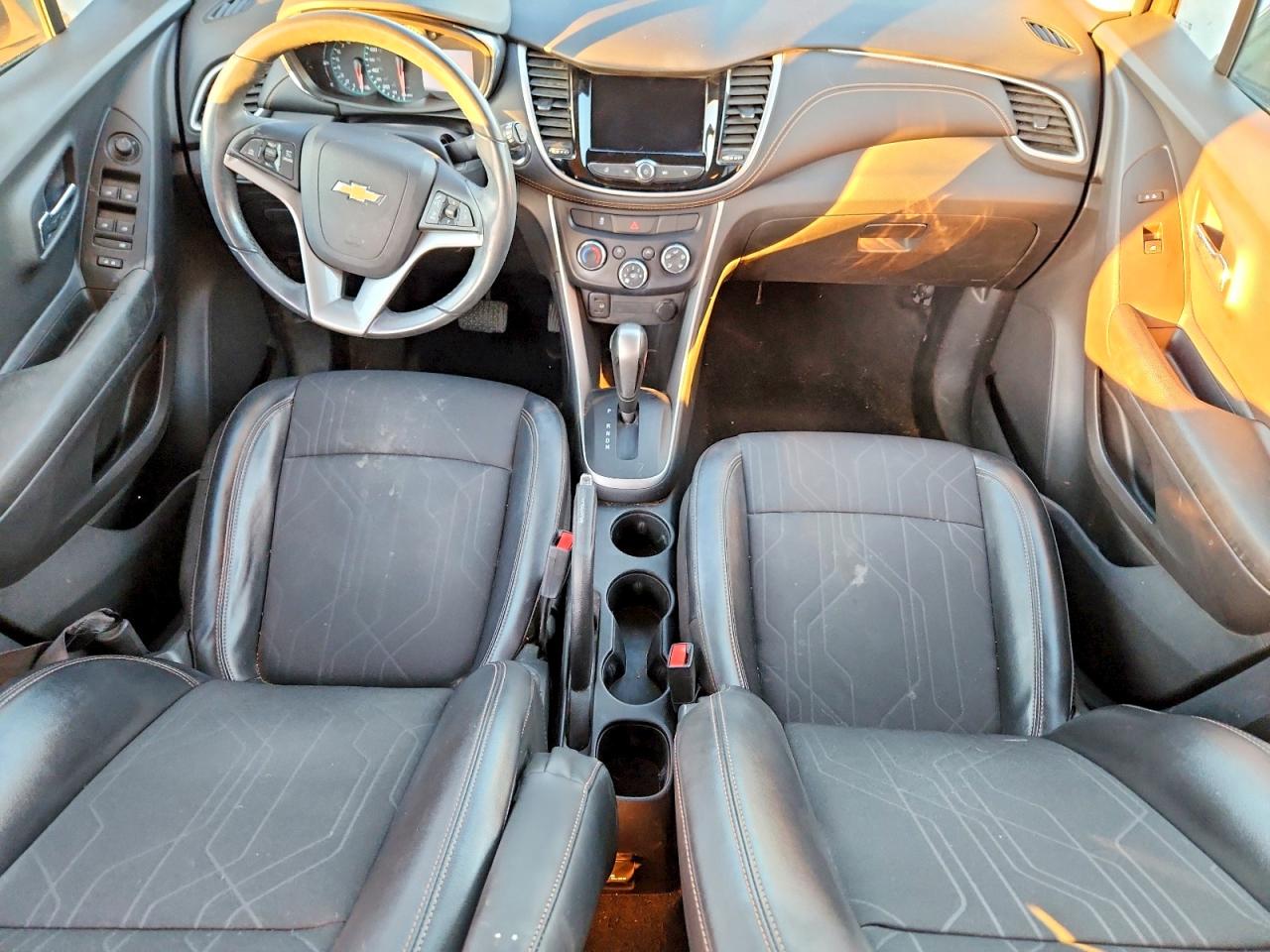 2021 CHEVROLET TRAX 1LT photo 8
