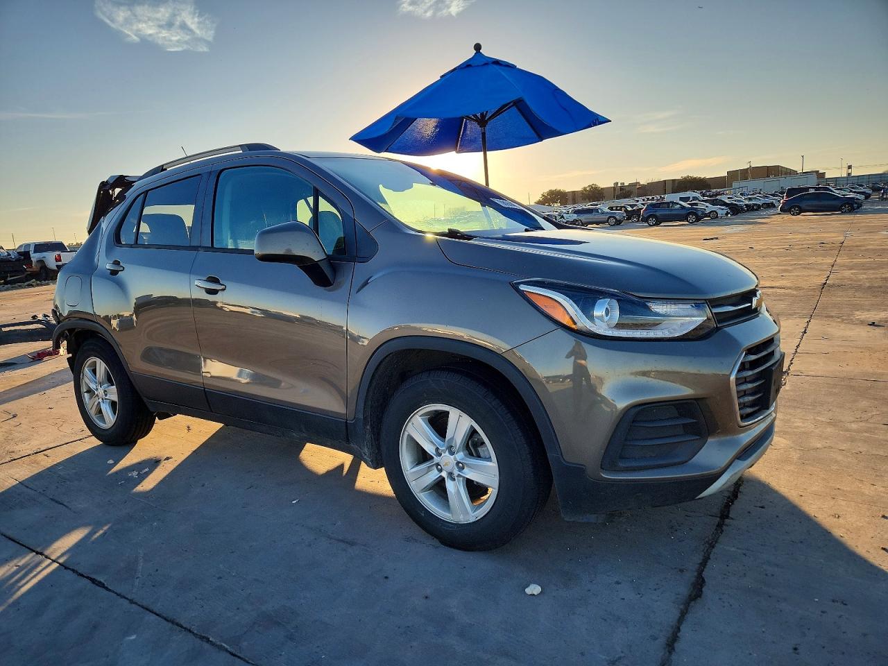 2021 CHEVROLET TRAX 1LT photo 4