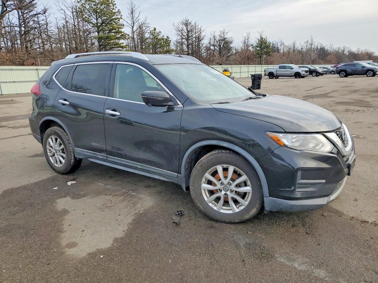 2018 NISSAN ROGUE S photo 4