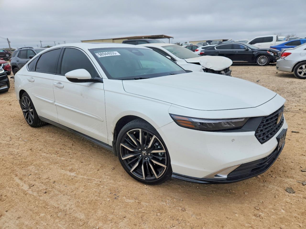 2024 HONDA ACCORD TOURING HYBRID photo 4