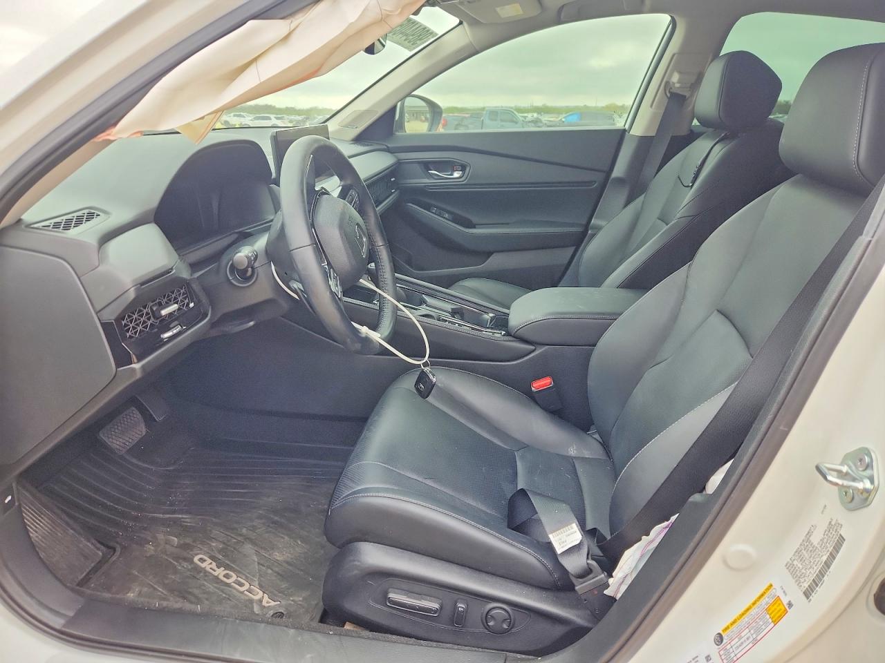2024 HONDA ACCORD TOURING HYBRID photo 7