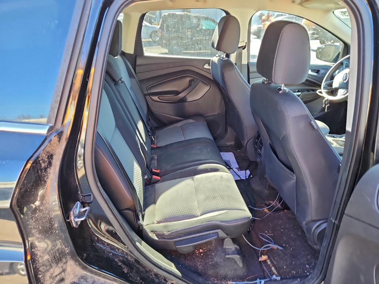 2017 FORD ESCAPE SE photo 10