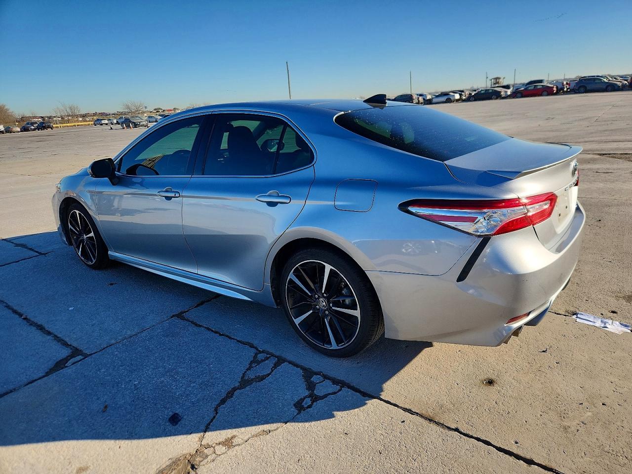 2020 TOYOTA CAMRY XSE photo 3