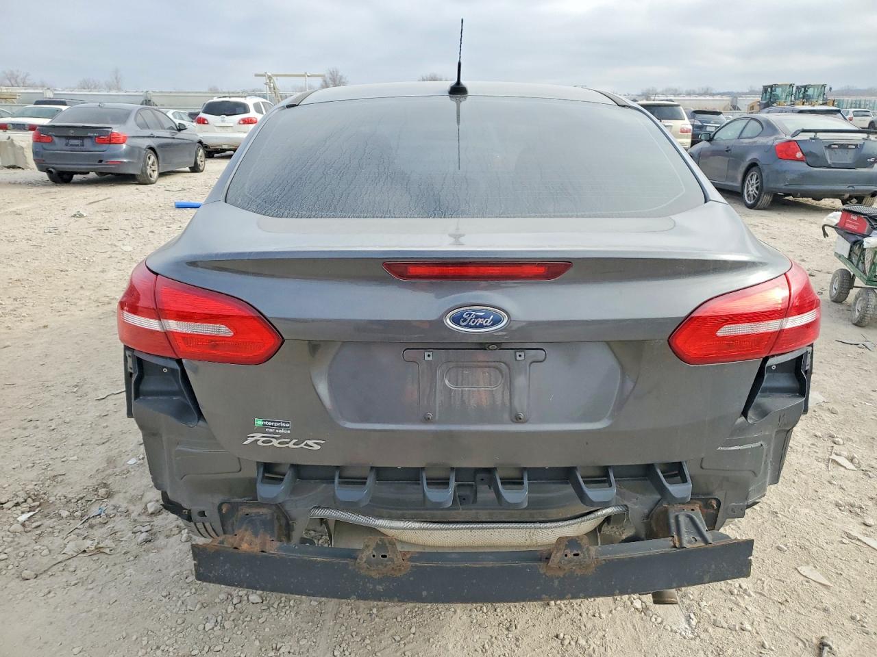 2018 FORD FOCUS S photo 6