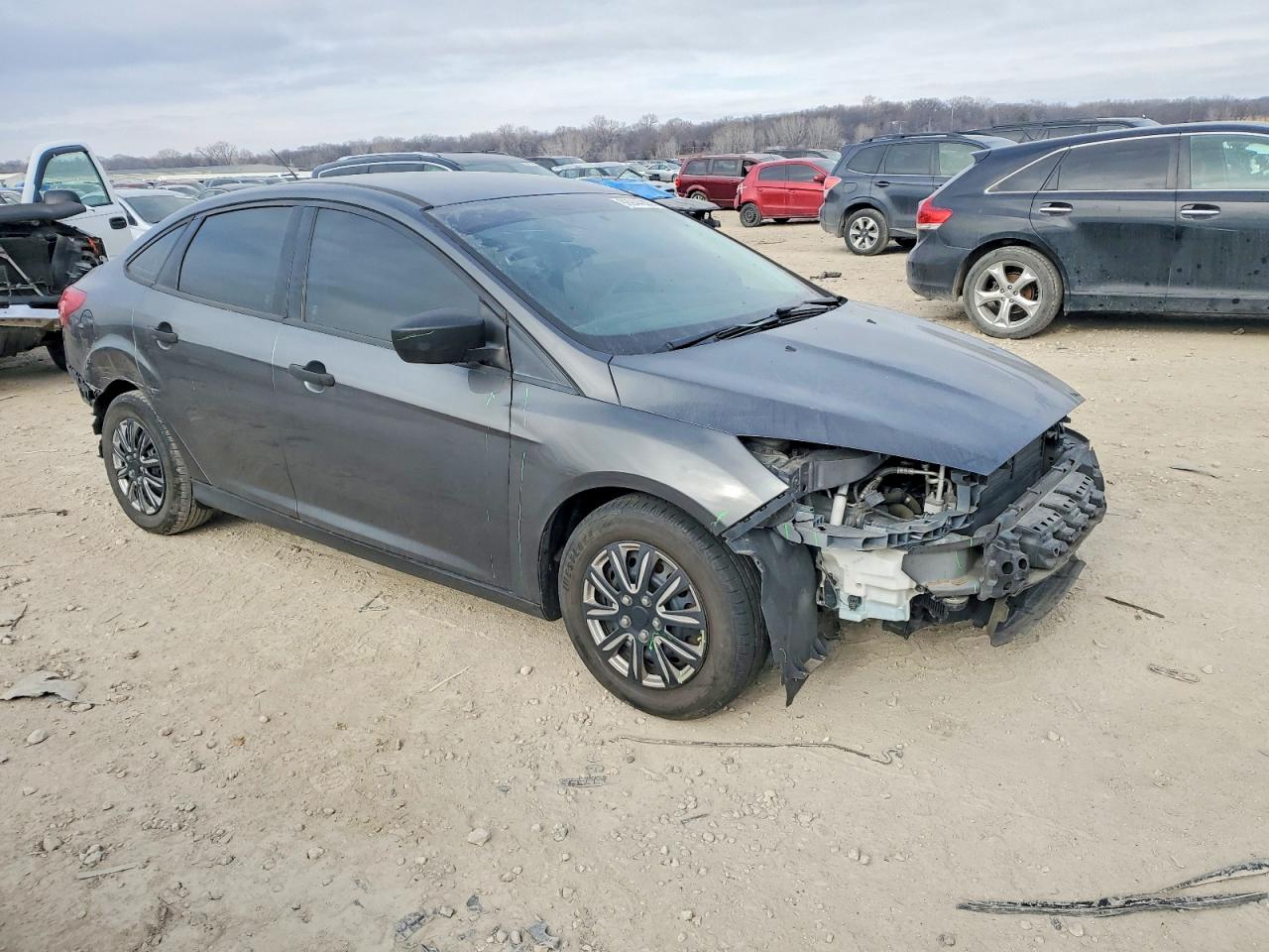 2018 FORD FOCUS S photo 4