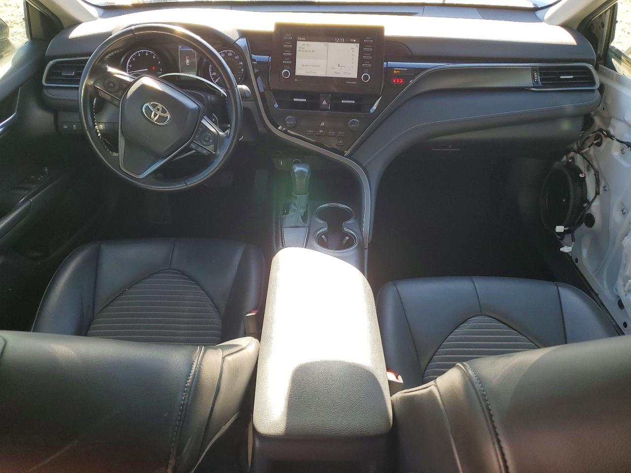 2021 TOYOTA CAMRY SE photo 8