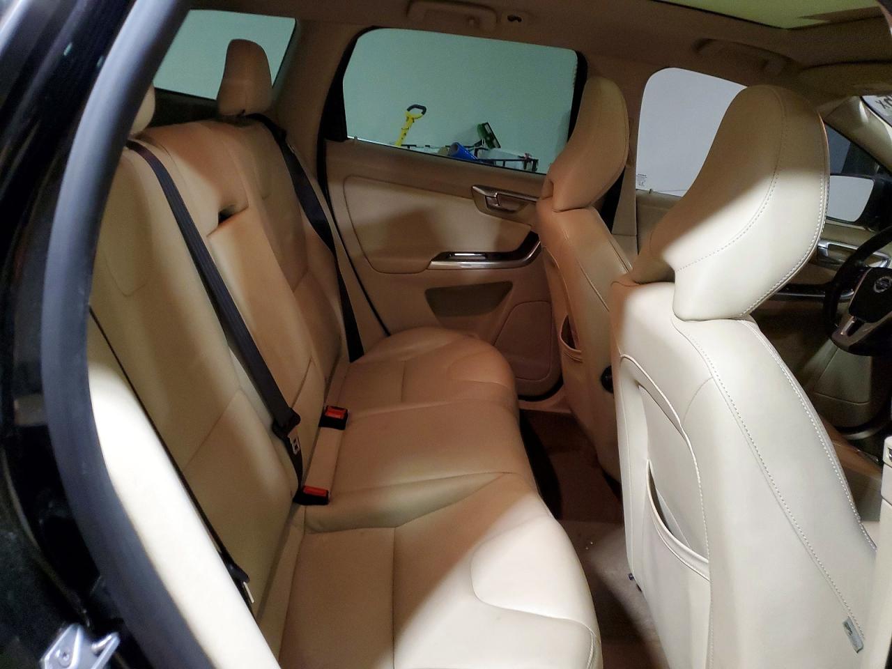 2015 VOLVO XC60 T6 PREMIER+ photo 11