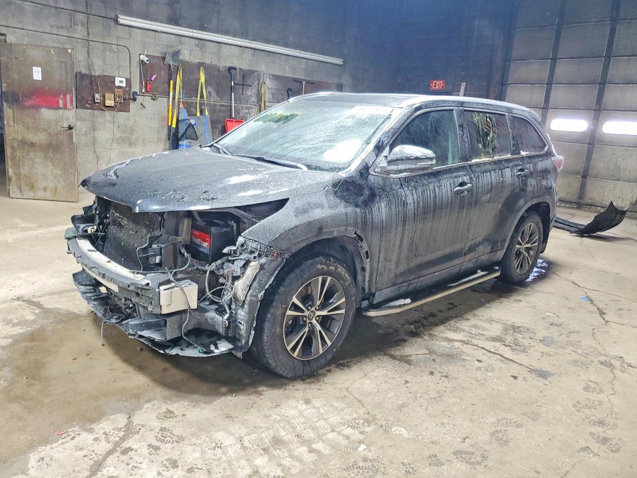2016 TOYOTA HIGHLANDER