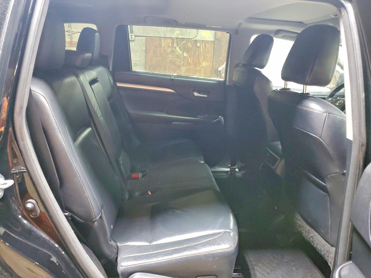 2016 TOYOTA HIGHLANDER XLE photo 11