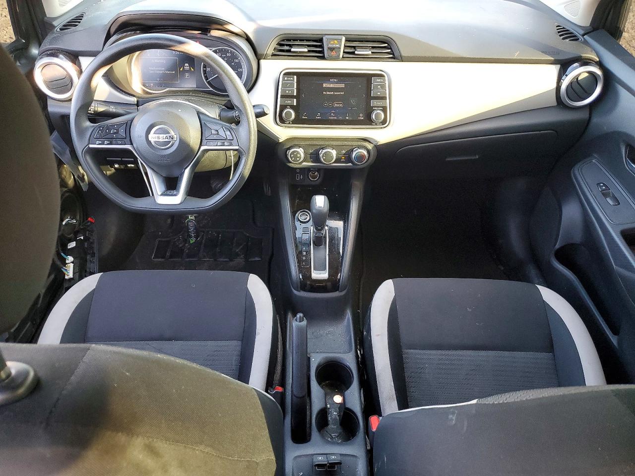 2021 NISSAN VERSA SV photo 8