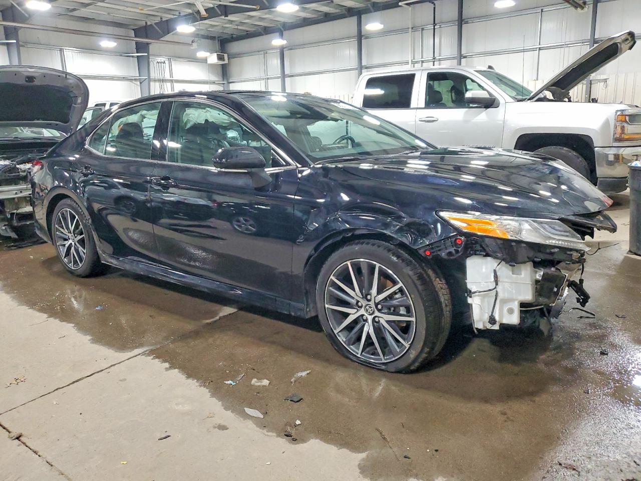 2024 TOYOTA CAMRY photo 4