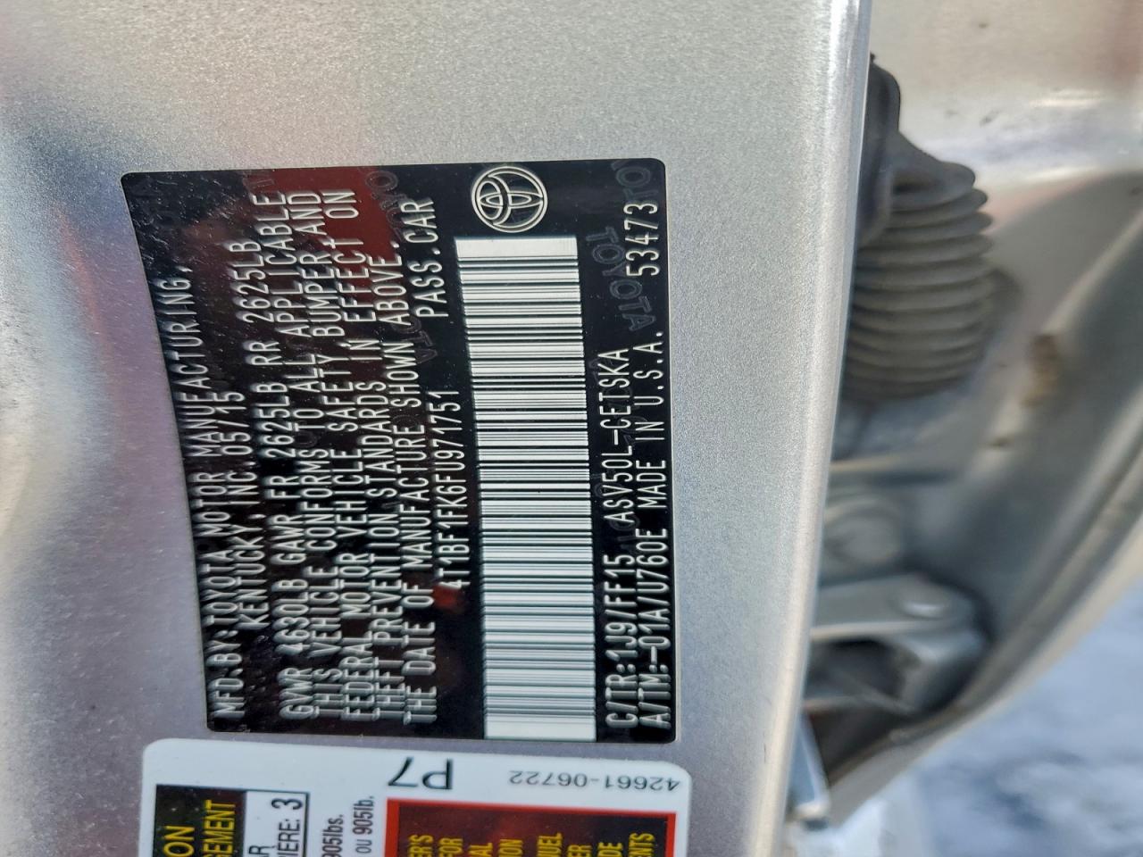 2015 TOYOTA CAMRY LE photo 13