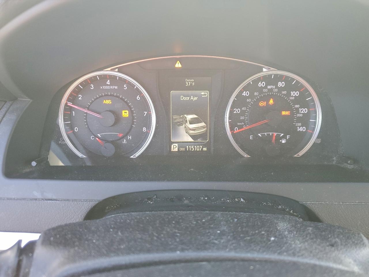 2015 TOYOTA CAMRY LE photo 9