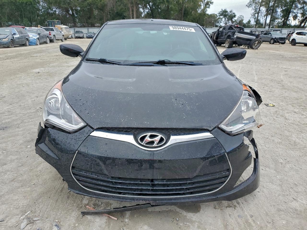2017 HYUNDAI VELOSTER photo 5