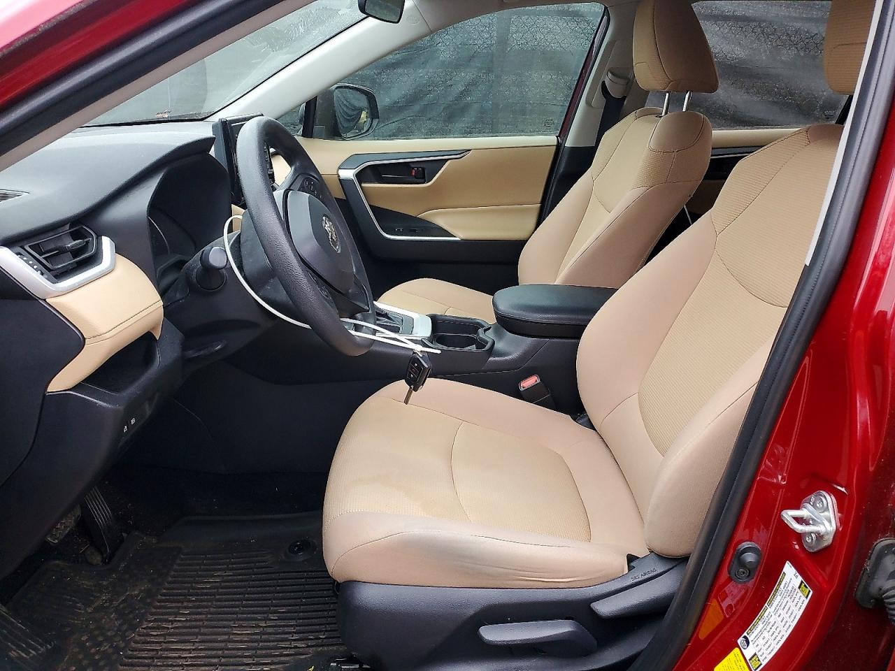 2019 TOYOTA RAV4 LE photo 7