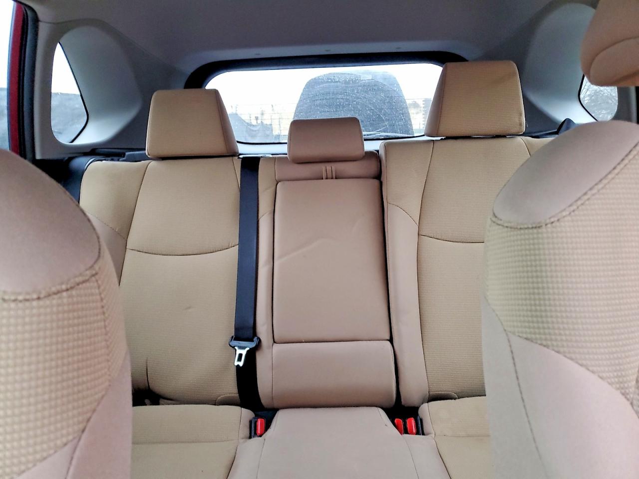 2019 TOYOTA RAV4 LE photo 10