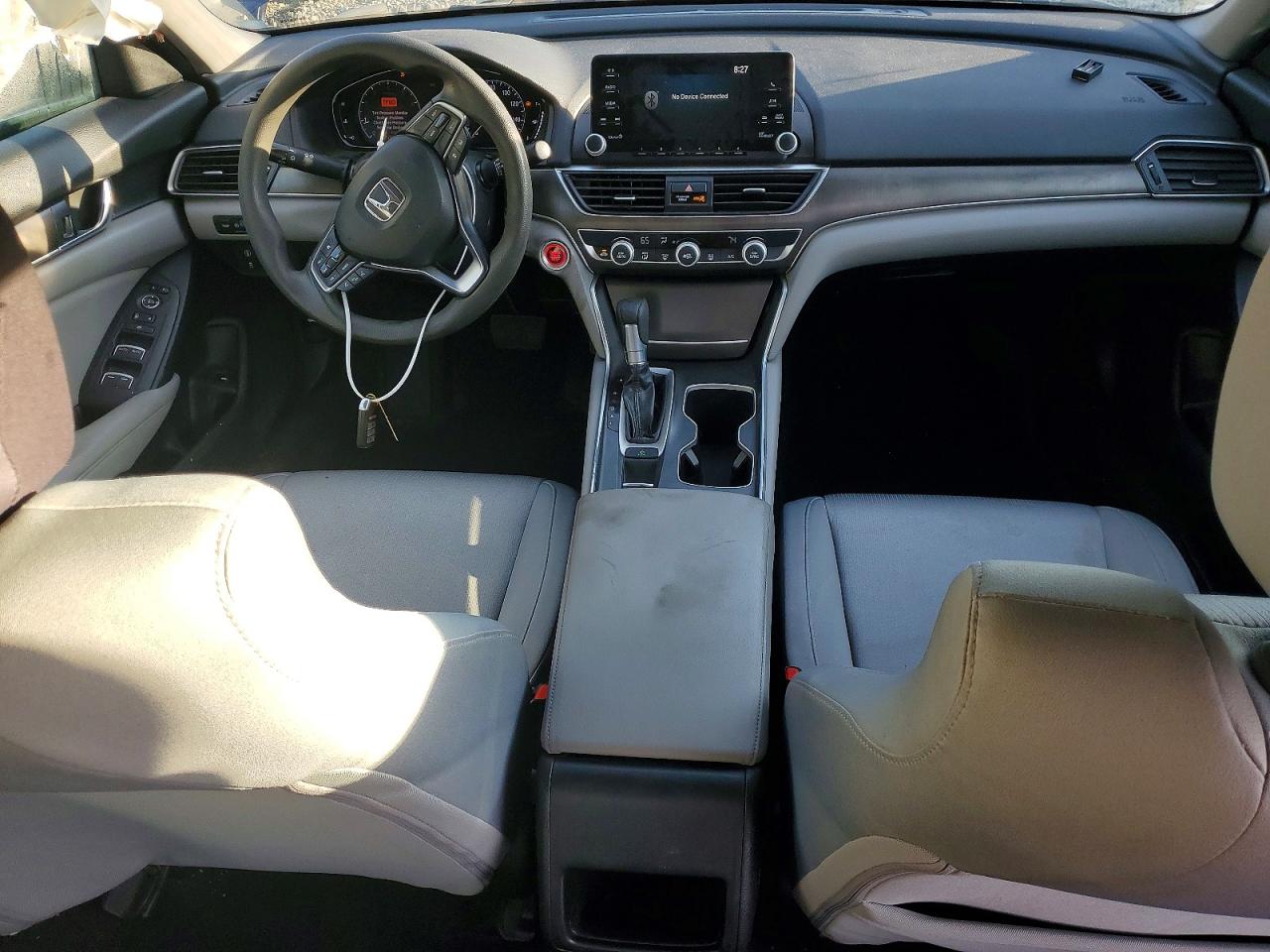 2018 HONDA ACCORD LX photo 8