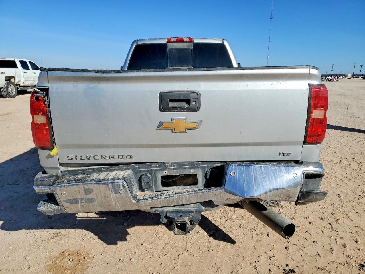 2019 CHEVROLET SILVERADO K3500 LTZ photo 6
