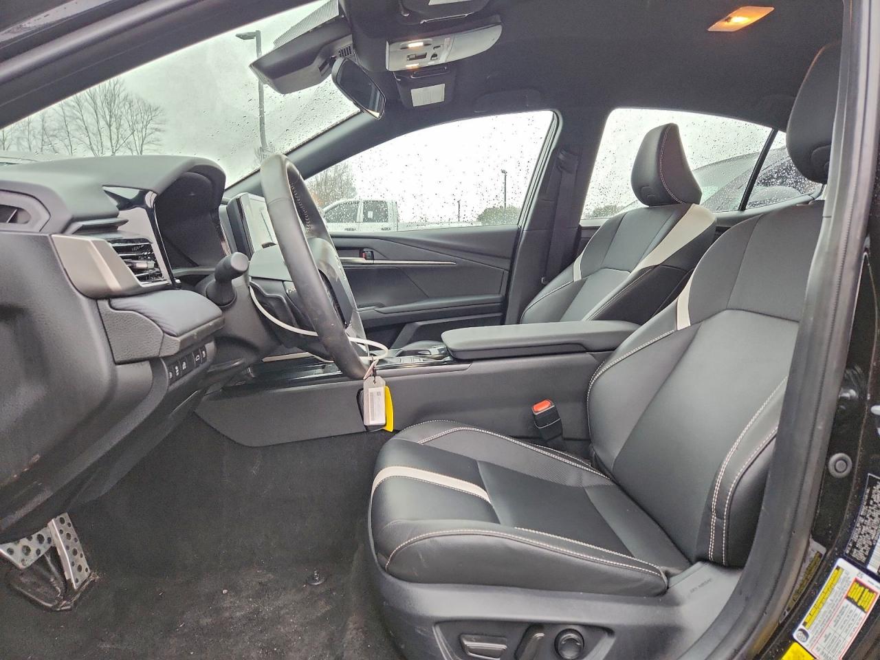 2025 TOYOTA CAMRY XSE photo 13