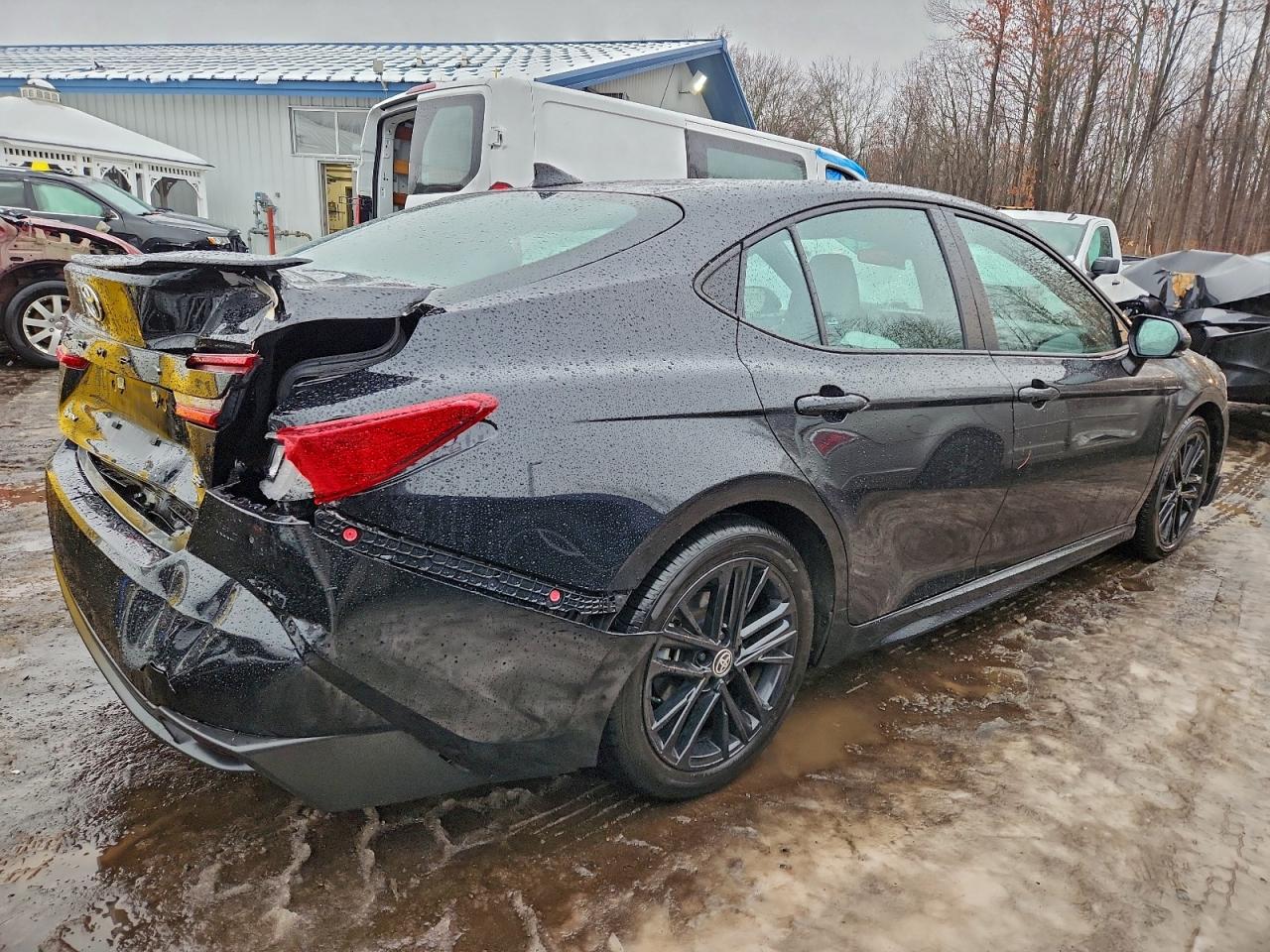 2025 TOYOTA CAMRY XSE photo 5