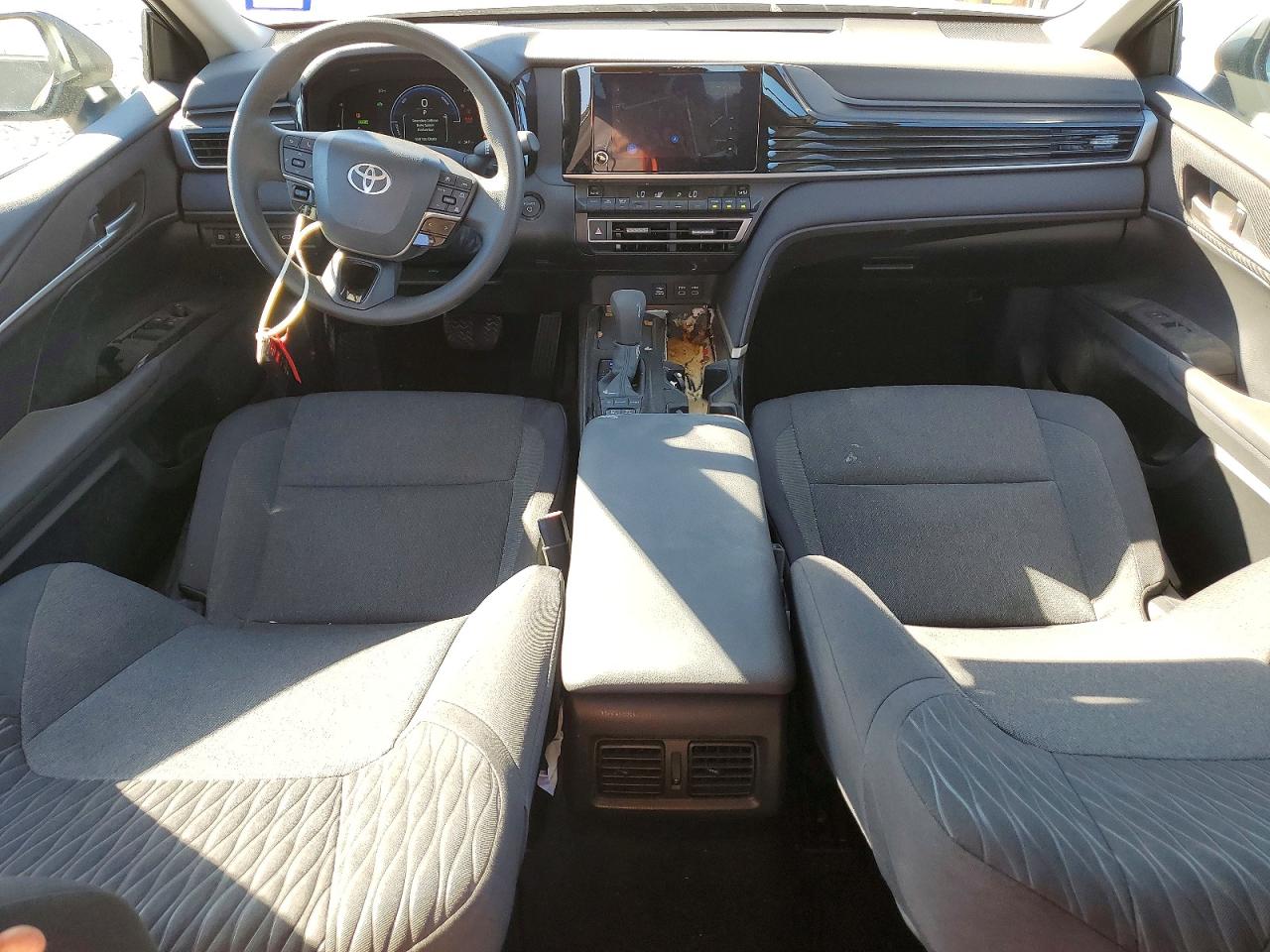 2025 TOYOTA CAMRY XSE photo 8