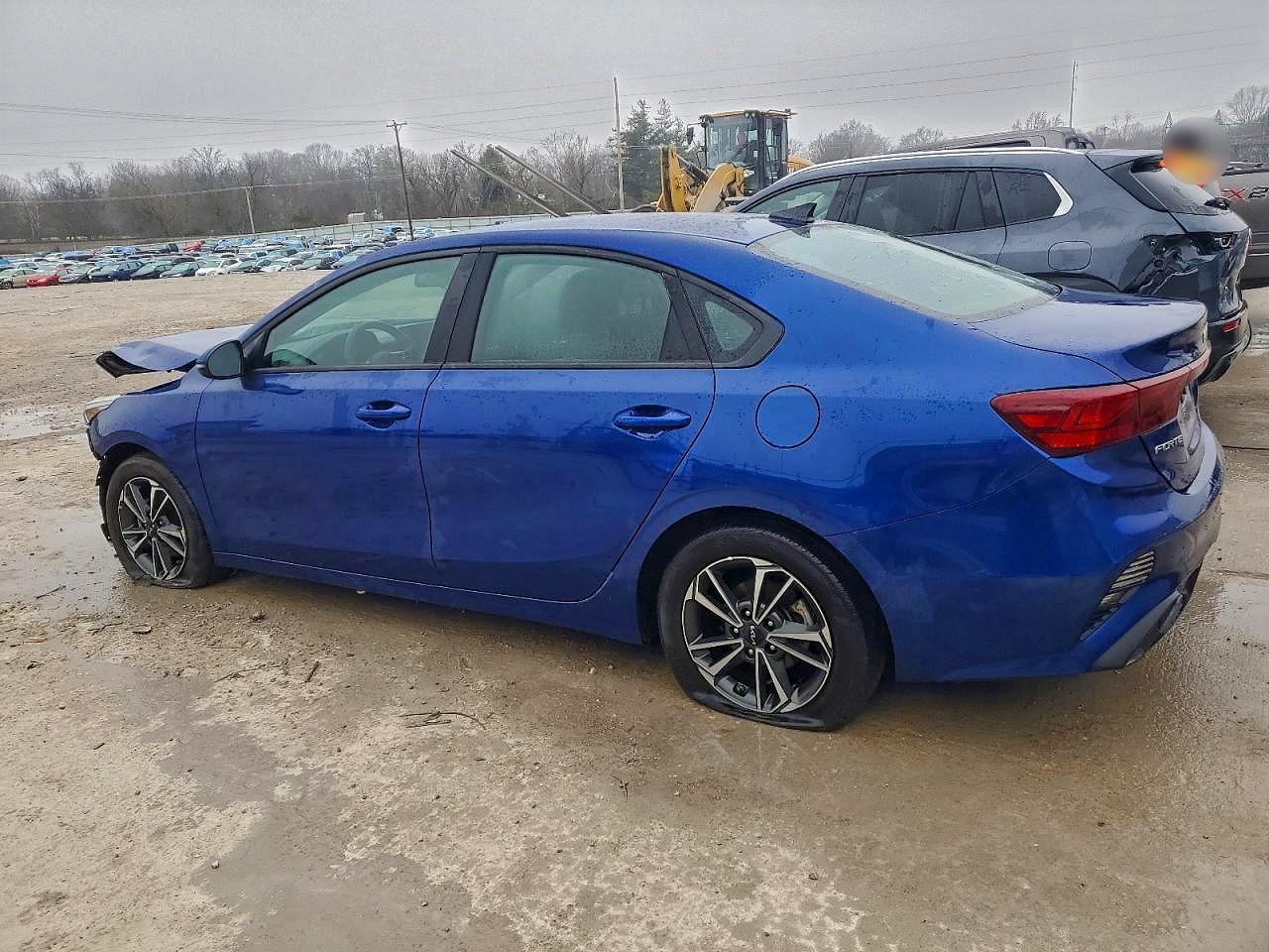 2023 KIA FORTE LXS photo 3