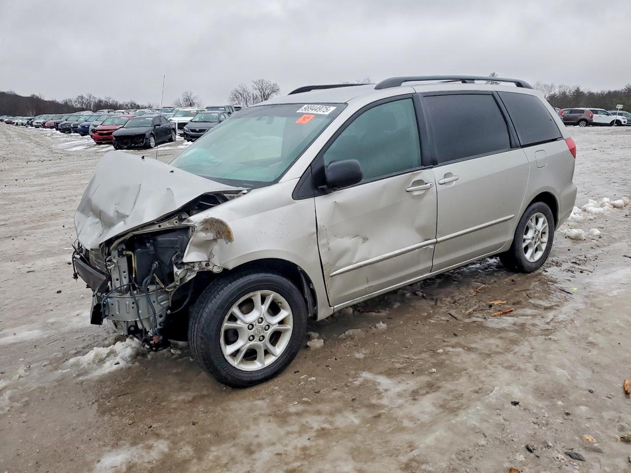 2004 TOYOTA SIENNA