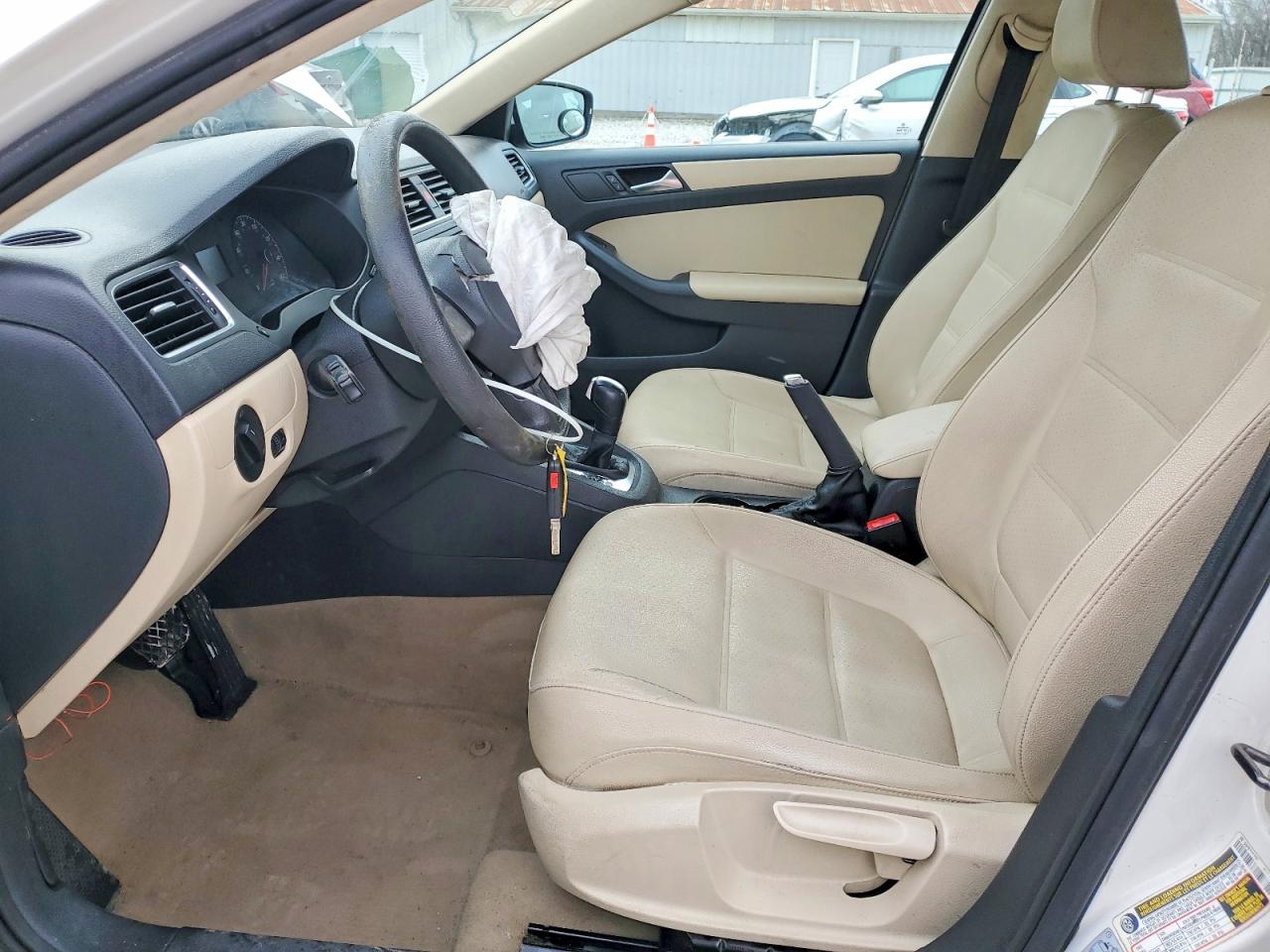 2011 VOLKSWAGEN JETTA SE photo 13