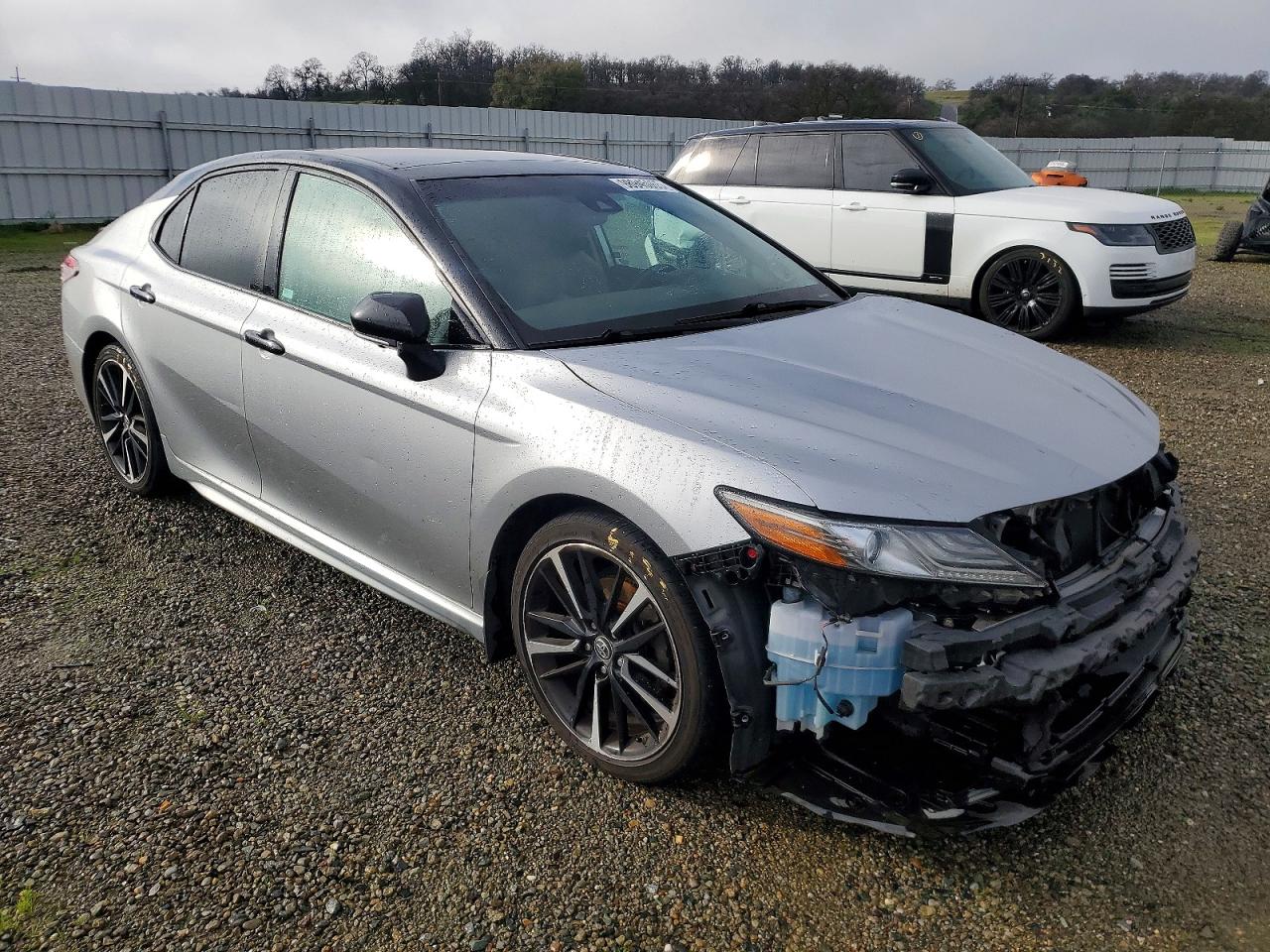 2019 TOYOTA CAMRY XSE photo 7