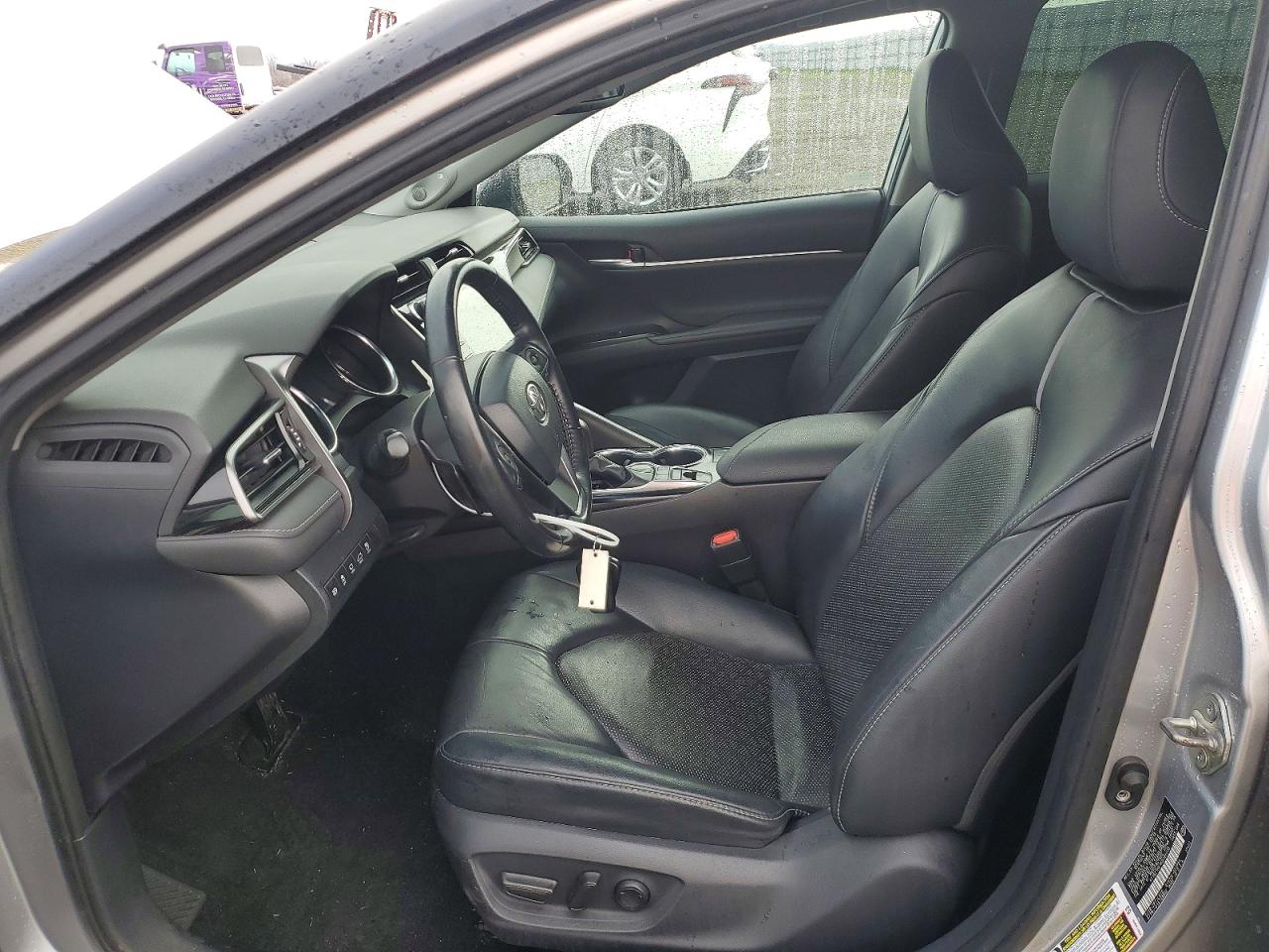 2019 TOYOTA CAMRY XSE photo 13