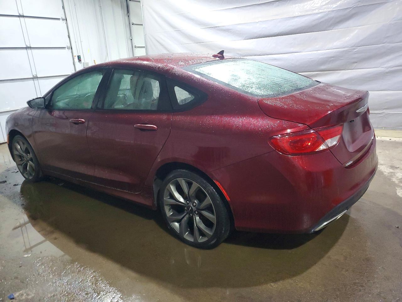 2015 CHRYSLER 200 S photo 2