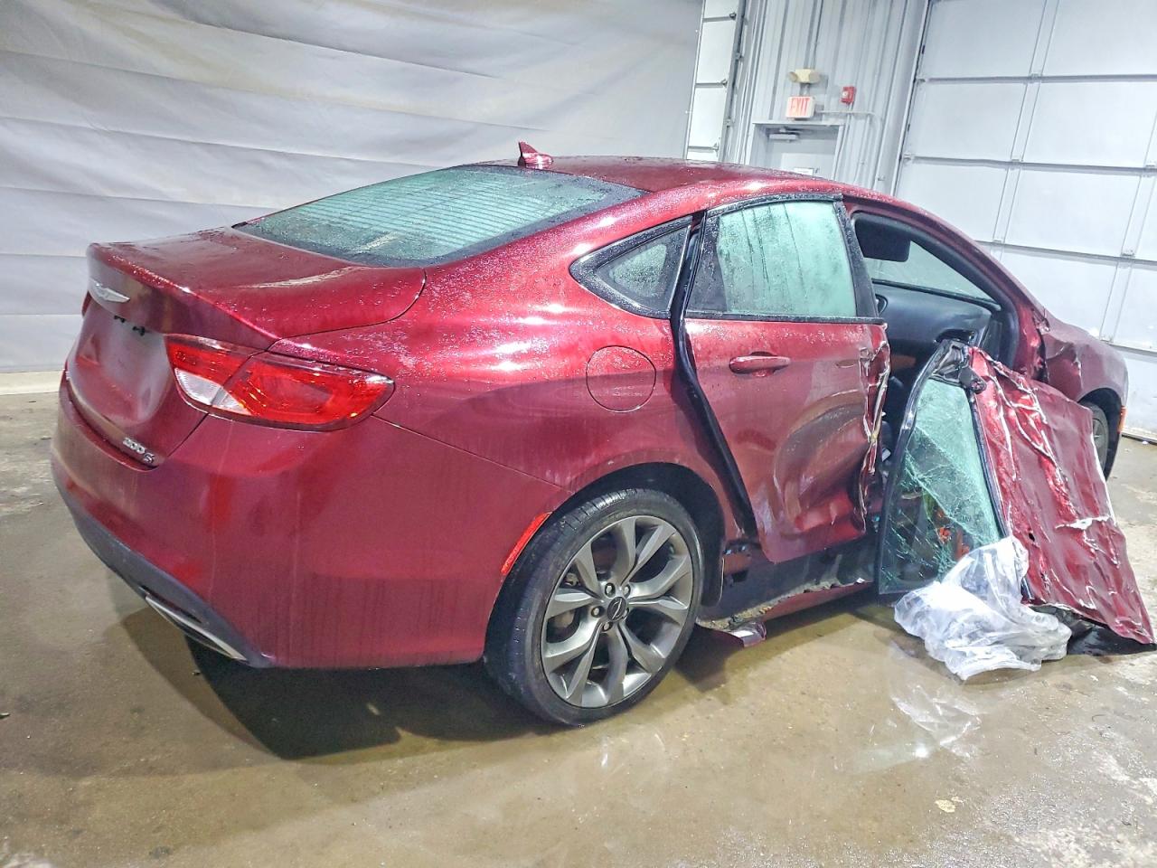 2015 CHRYSLER 200 S photo 3