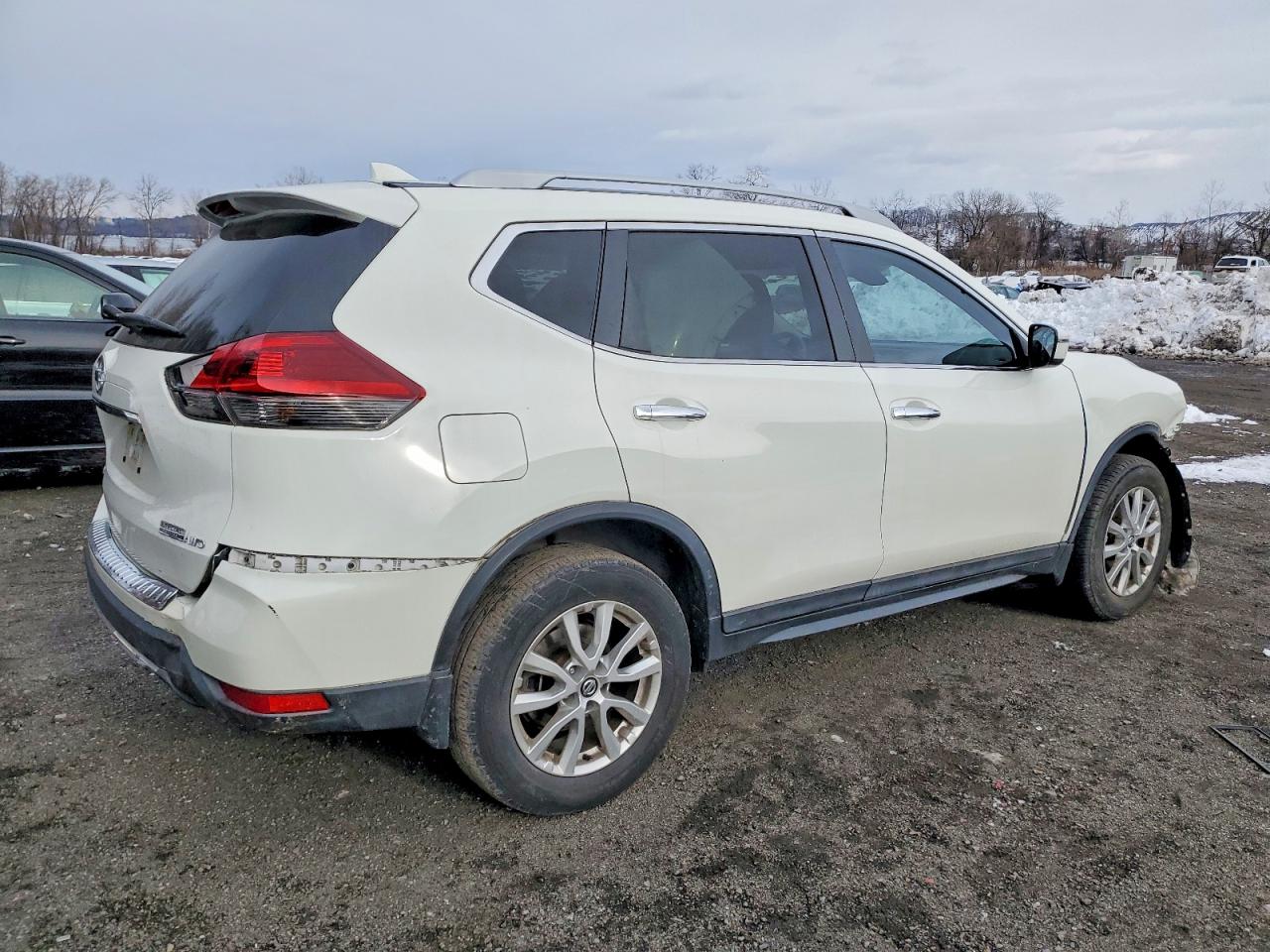 2019 NISSAN ROGUE S photo 3