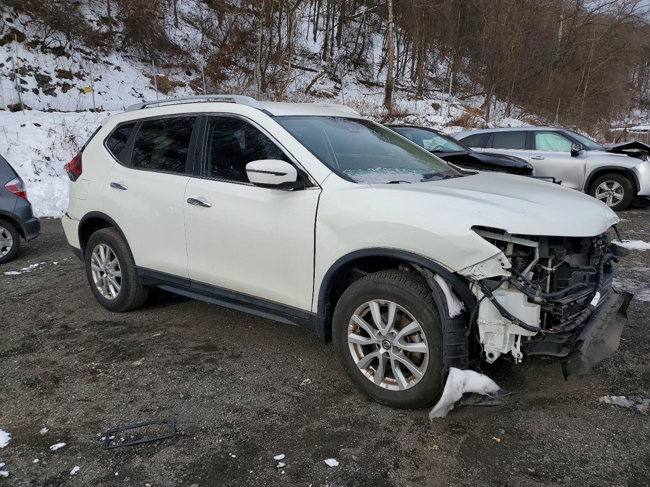 2019 NISSAN ROGUE S photo 4