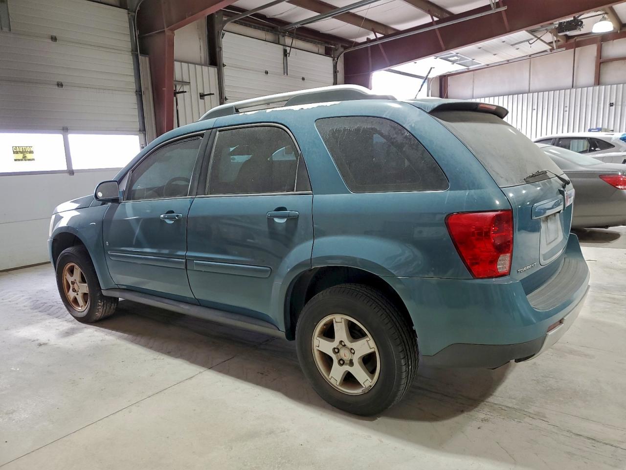 2008 PONTIAC TORRENT photo 2