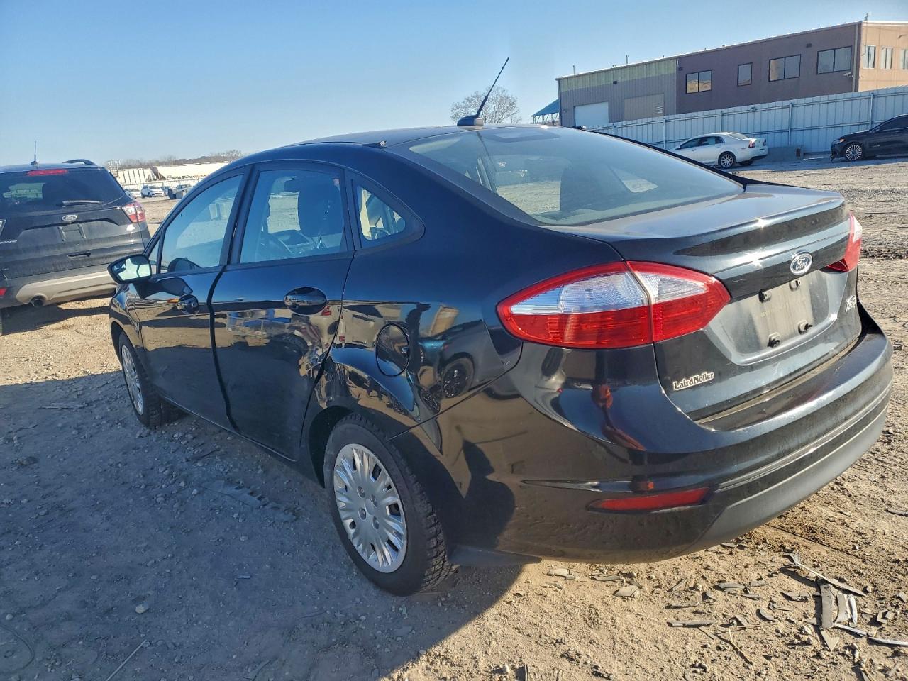 2016 FORD FIESTA S photo 2