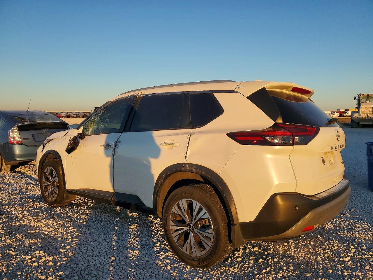 2023 NISSAN ROGUE SV photo 2