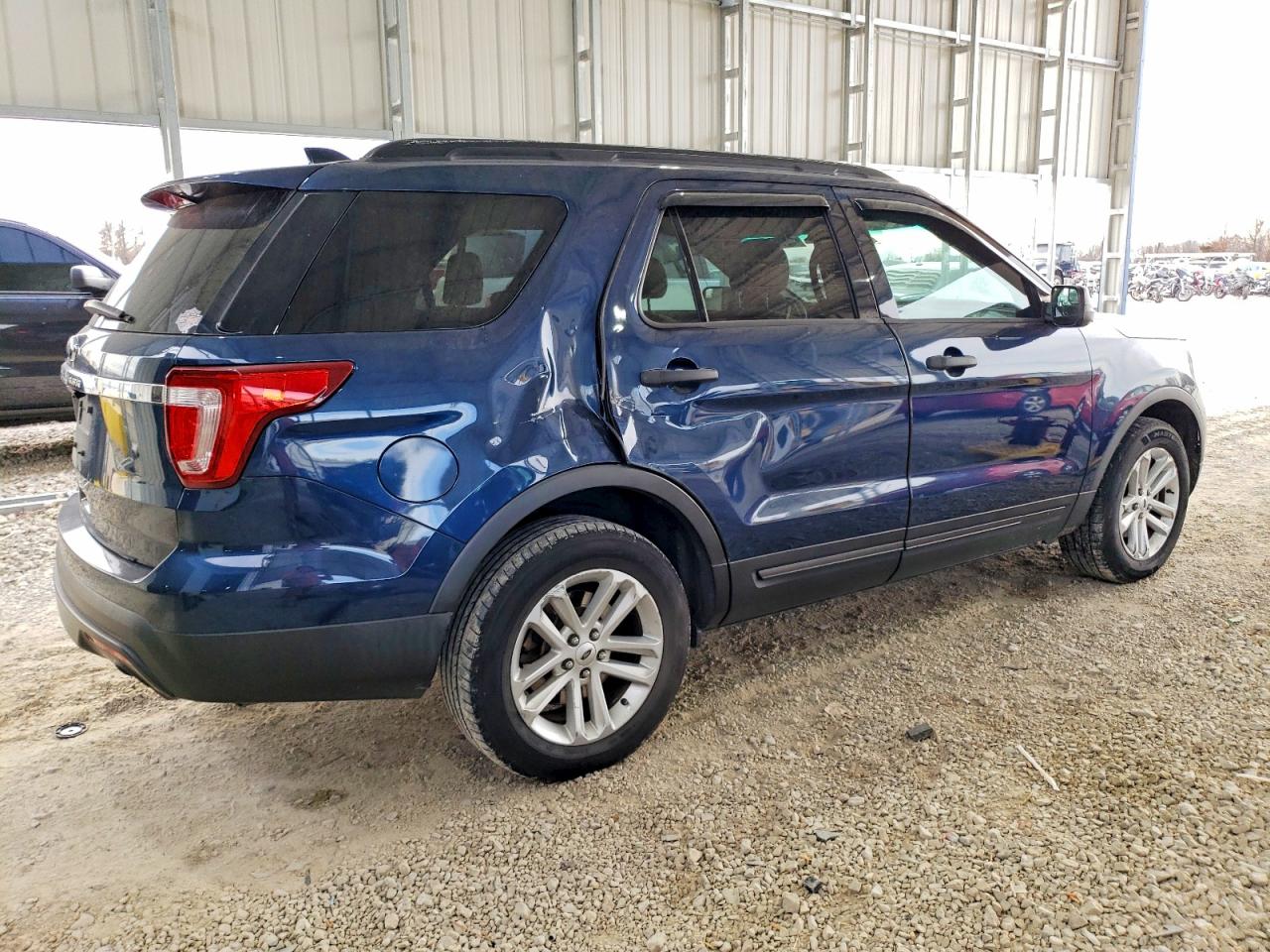 2017 FORD EXPLORER photo 3