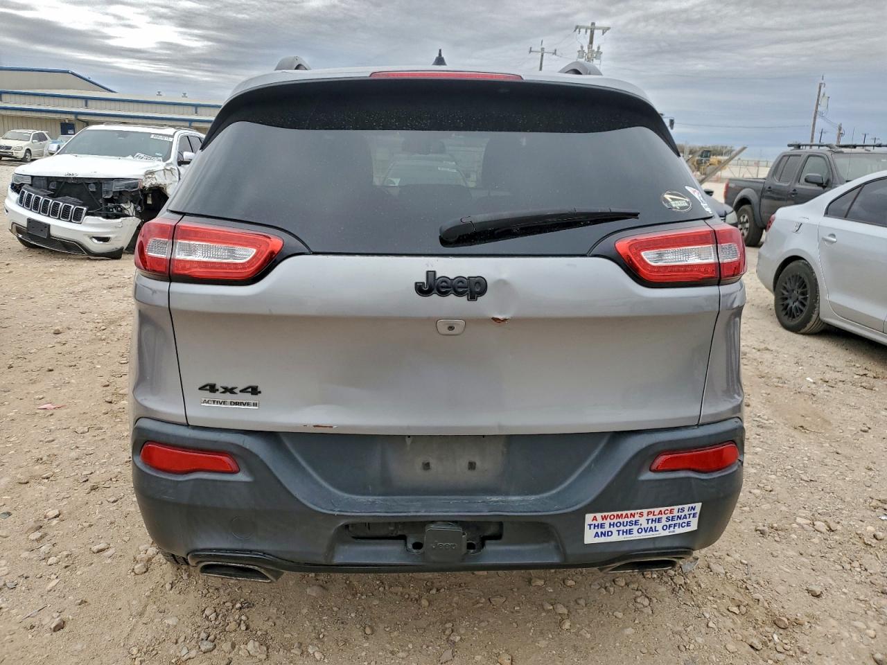 2016 JEEP CHEROKEE LATITUDE photo 6