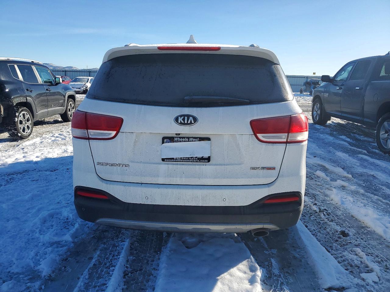 2016 KIA SORENTO EX photo 6