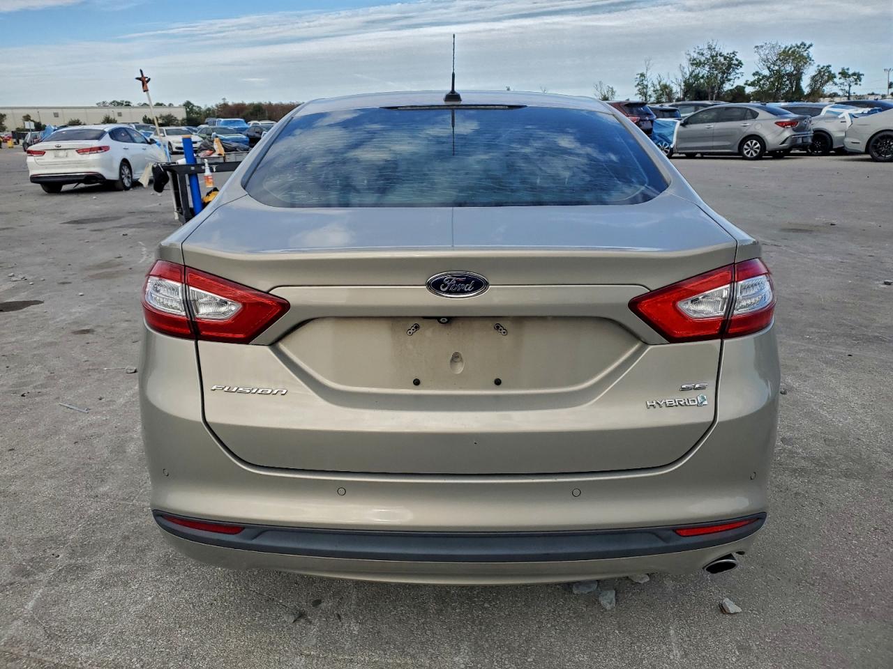 2015 FORD FUSION SE HYBRID photo 6